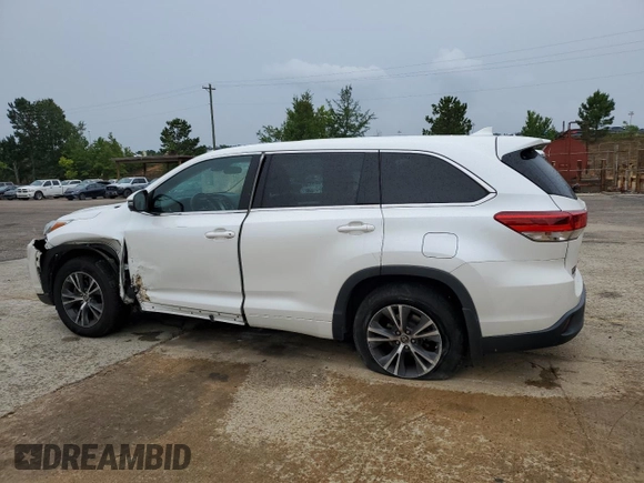 2017 Toyota Highlander LE with VIN 5TDBZRFH8HS371531, listed as a Copart auction lot 59560275 with 87,200 mi miles and Salvage title. Bid and sale history available at DreamBid. Image 2.