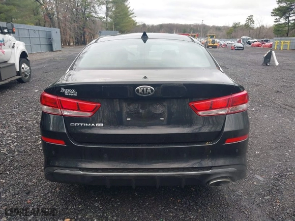 2020 Kia Optima LX with VIN 5XXGT4L33LG426948, listed as a IAAI auction lot 41741270 with 45,703 mi miles. Bid and sale history available at carsss.com. Image 16.