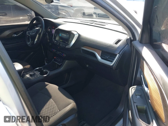 2019 GMC Terrain SLE with VIN 3GKALTEV9KL132718, listed as a IAAI auction lot 41790338 with 86,739 mi miles. Bid and sale history available at carsss.com. Image 5.