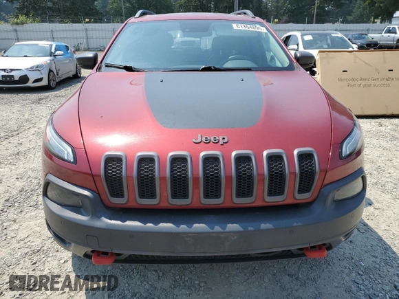 2015 Jeep Cherokee Trailhawk with VIN 1C4PJMBSXFW661218, listed as a Copart auction lot 61364895 with 139,200 mi miles and Salvage title. Bid and sale history available at DreamBid. Image 5.