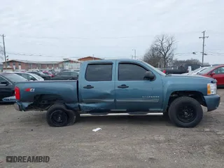 2010 Chevrolet Silverado 1500 LT with VIN 3GCRKSE38AG195486, listed as a IAAI auction lot 41589217 with 188,736 mi miles. Bid and sale history available at carsss.com. Image 13.