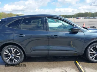2022 Ford Escape SE с VIN 1FMCU0G62NUA21603, выставлен на аукционе IAAI как лот 42060957 с пробегом 38 335 миль миль и . История ставок и продаж доступна на DreamBid. Изображение 13.