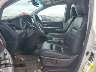 2017 Toyota Sienna SE with VIN 5TDXZ3DC9HS821990, listed as a Copart auction lot 60912365 with 182,672 mi miles and Salvage title. Bid and sale history available at DreamBid. Image 7.