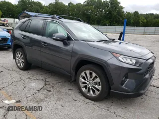 2021 Toyota RAV4 XLE Premium with VIN 2T3C1RFV5MC132613, listed as a Copart auction lot 59690715 with 15,491 mi miles and Salvage title. Bid and sale history available at DreamBid. Image 4.