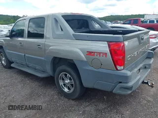 2002 Chevrolet Avalanche with VIN 3GNEC13T82G116769, listed as a IAAI auction lot 42143494 with 1,753,061 mi miles and . Bid and sale history available at DreamBid. Image 3.