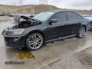 2018 Volkswagen Passat S z VIN 1VWAA7A39JC011739, wystawiony jako Copart lot #52020785 z przebiegiem 69 717 mil mil oraz Nie do naprawy • Non repairable. Historia ofert i sprzedaży dostępna na DreamBid. Obrazek 1.