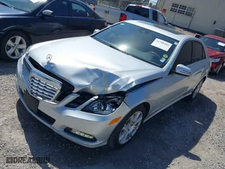 2013 Mercedes-Benz E-Class E 350 Luxury with VIN WDDHF8JB4DA710394, listed as a IAAI auction lot 41708482 with 88,954 mi miles. Bid and sale history available at carsss.com. Image 17.
