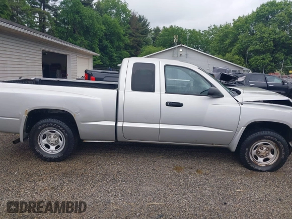 2007 Dodge Dakota ST z VIN 1D7HE22K37S177984, wystawiony jako IAAI lot #42330481 z przebiegiem 98 424 mil mil oraz . Historia ofert i sprzedaży dostępna na DreamBid. Obrazek 14.