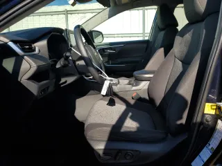2020 Toyota RAV4 XLE z VIN 2T3P1RFV4LW118426, wystawiony jako Copart lot #63057915 z przebiegiem 115 164 mil mil oraz Szkoda całkowita • Salvage title. Historia ofert i sprzedaży dostępna na DreamBid. Obrazek 7.