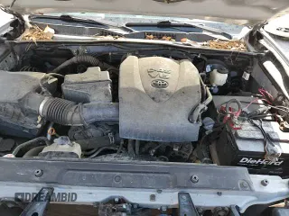 2021 Toyota Tacoma SR5 with VIN 5TFAZ5CN6MX095899, listed as a Copart auction lot 68874445 with 84,658 mi miles and Salvage title. Bid and sale history available at DreamBid. Image 13.