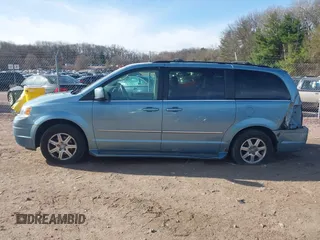 2009 Chrysler Town & Country Touring with VIN 2A8HR54169R577460, listed as a IAAI auction lot 42028839 with 160,692 mi miles and . Bid and sale history available at DreamBid. Image 14.