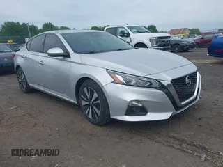 2019 Nissan Altima SL with VIN 1N4BL4EV8KC218304, listed as a IAAI auction lot 42394810 with 123,108 mi miles and . Bid and sale history available at DreamBid. Image 1.
