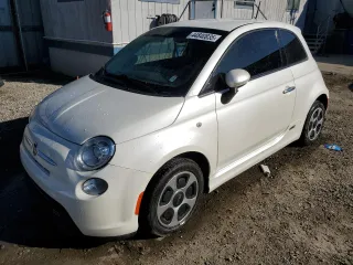 2014 FIAT 500e with VIN 3C3CFFGE8ET266784, listed as a Copart auction lot 44840835 with 63,989 mi miles and Clean Title. Bid and sale history available at carsss.com. Image 1.