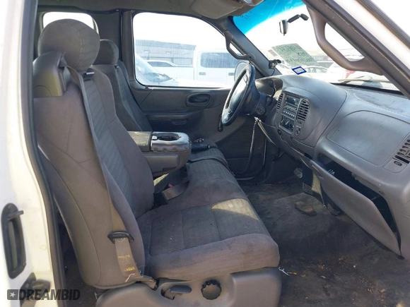 2002 Ford F-150 XL with VIN 1FTRX07262KB49014, listed as a IAAI auction lot 41518904 with 1 mi miles. Bid and sale history available at carsss.com. Image 5.