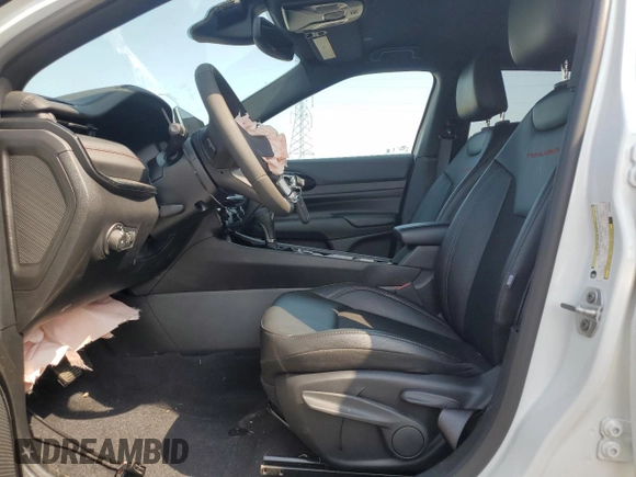 2025 Jeep Compass Trailhawk with VIN 3C4NJDDN6ST543200, listed as a Copart auction lot 59375975 with 5,222 mi miles and Clean title. Bid and sale history available at DreamBid. Image 7.