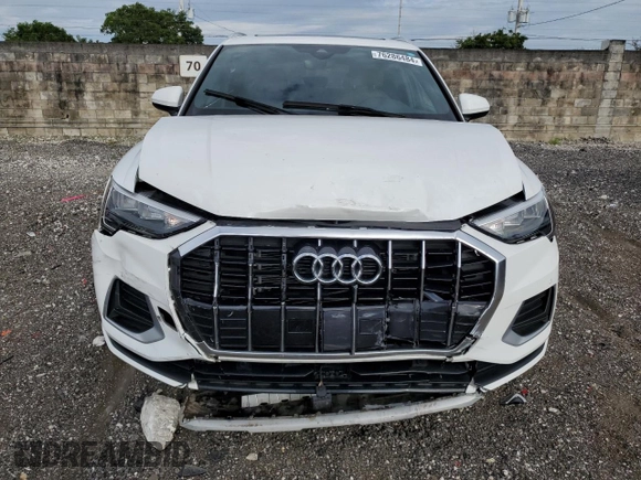 2022 Audi Q3 Premium with VIN WA1AUCF30N1122218, listed as a Copart auction lot 76286484 with 25,575 mi miles and Non Repairable. Bid and sale history available at carsss.com. Image 5.