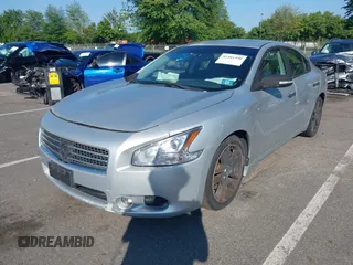 2009 Nissan Maxima SV z VIN 1N4AA51E59C801646, wystawiony jako IAAI lot #42401990 z przebiegiem 115 532 mil mil oraz . Historia ofert i sprzedaży dostępna na DreamBid. Obrazek 2.