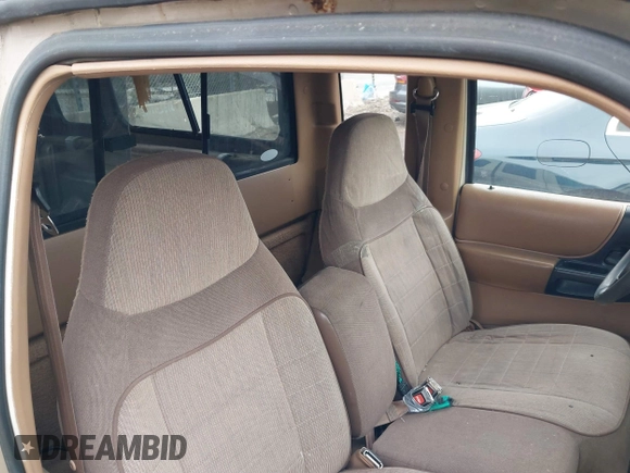 1995 Ford Ranger Splash with VIN 1FTCR14U6SPA67993, listed as a IAAI auction lot 41701522 with 216,510 mi miles. Bid and sale history available at carsss.com. Image 8.