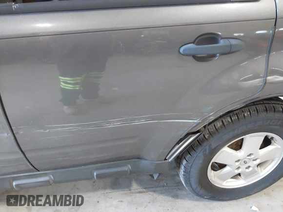 2012 Ford Escape XLT with VIN 1FMCU9D72CKB47826, listed as a IAAI auction lot 42706327 with 172,202 mi miles and . Bid and sale history available at DreamBid. Image 14.