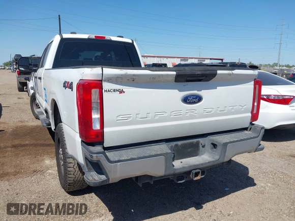 2023 Ford F-250 XL with VIN 1FT7W2BT2PEC30233, listed as a IAAI auction lot 41937400 with 162,574 mi miles and . Bid and sale history available at DreamBid. Image 3.