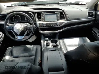 2017 Toyota Highlander Limited with VIN 5TDYZRFH8HS202829, listed as a Copart auction lot 58391795 with 81,957 mi miles and Salvage title. Bid and sale history available at DreamBid. Image 8.