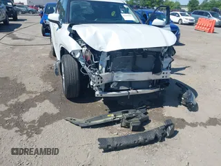 2022 Toyota Highlander L z VIN 5TDCZRBHXNS184202, wystawiony jako IAAI lot #42292281 z przebiegiem 15 141 mil mil oraz . Historia ofert i sprzedaży dostępna na DreamBid. Obrazek 6.