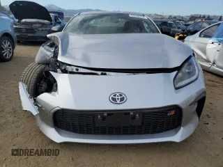 2022 Toyota GR86 Premium with VIN JF1ZNBE19N9750723, listed as a Copart auction lot 83248234 with 21,607 mi miles and Salvage Title. Bid and sale history available at carsss.com. Image 5.