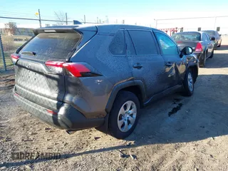 2022 Toyota RAV4 LE with VIN 2T3F1RFVXNC261042, listed as a IAAI auction lot 41003080 with 86,056 mi miles. Bid and sale history available at carsss.com. Image 4.