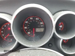 2005 Pontiac Vibe with VIN 5Y2SM63885Z400425, listed as a Copart auction lot 64659135 with 203,026 mi miles and Clean title. Bid and sale history available at DreamBid. Image 9.