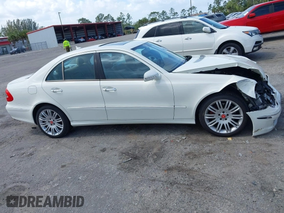 2008 Mercedes-Benz E-Class Luxury 3.5L with VIN WDBUF87XX8B263600, listed as a IAAI auction lot 41710474 with 1 mi miles. Bid and sale history available at carsss.com. Image 14.