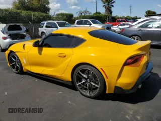 2021 Toyota Supra 3.0 z VIN WZ1DB0C01MW034802, wystawiony jako Copart lot #51387765 z przebiegiem Nie podano mil oraz Szkoda całkowita • Salvage title. Historia ofert i sprzedaży dostępna na DreamBid. Obrazek 2.