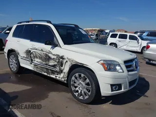 2011 Mercedes-Benz GLK GLK 350 with VIN WDCGG5GB7BF651781, listed as a IAAI auction lot 42118517 with 100,167 mi miles. Bid and sale history available at carsss.com. Image 1.