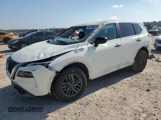 2023 Nissan Rogue S z VIN 5N1BT3AA3PC799012, wystawiony jako Copart lot #56778385 z przebiegiem 33 608 mil mil oraz Szkoda całkowita • Salvage title. Historia ofert i sprzedaży dostępna na DreamBid. Obrazek 1.
