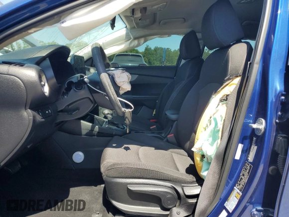 2019 Kia Forte LXS z VIN 3KPF24AD3KE024123, wystawiony jako Copart lot #57303815 z przebiegiem 72 922 mil mil oraz Nie do naprawy • Non repairable. Historia ofert i sprzedaży dostępna na DreamBid. Obrazek 7.