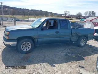 2006 Chevrolet Silverado 1500 Work Truck with VIN 1GCEC19X86Z167990, listed as a IAAI auction lot 41730563 with 165,088 mi miles. Bid and sale history available at carsss.com. Image 14.