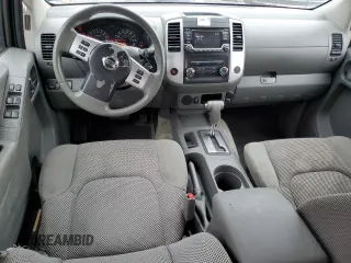 2015 Nissan Frontier SV z VIN 1N6AD0ER7FN700767, wystawiony jako Copart lot #51921625 z przebiegiem 133 867 mil mil oraz Szkoda całkowita • Salvage title. Historia ofert i sprzedaży dostępna na DreamBid. Obrazek 8.
