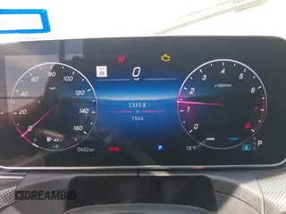 2024 Mercedes-Benz CLE 300 z VIN W1KMJ4HB6RF031846, wystawiony jako IAAI lot #42030676 z przebiegiem 7 544 mil mil oraz . Historia ofert i sprzedaży dostępna na DreamBid. Obrazek 7.