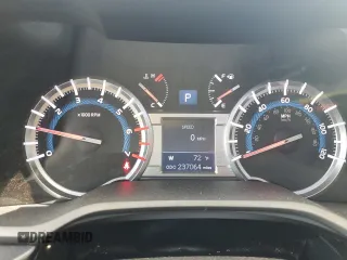 2015 Toyota 4Runner SR5 z VIN JTEZU5JR7F5100982, wystawiony jako Copart lot #63446785 z przebiegiem 237 064 mil mil oraz Czysty tytuł • Clean title. Historia ofert i sprzedaży dostępna na DreamBid. Obrazek 9.