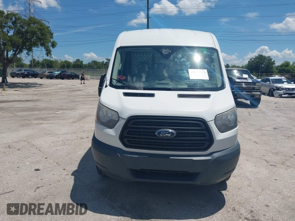 2018 Ford Transit с VIN 1FTYR2CG8JKA03392, выставлен на аукционе IAAI как лот 42525654 с пробегом 218 383 миль миль и . История ставок и продаж доступна на DreamBid. Изображение 12.