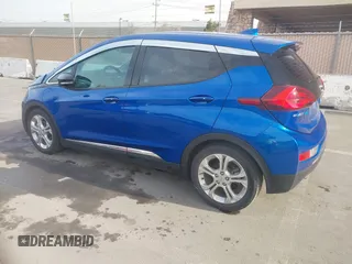 2017 Chevrolet Bolt EV LT z VIN 1G1FW6S00H4186094, wystawiony jako IAAI lot #41678309 z przebiegiem 43 781 mil mil oraz . Historia ofert i sprzedaży dostępna na DreamBid. Obrazek 3.