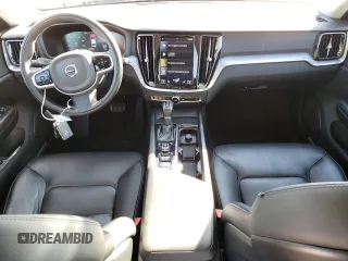 2020 Volvo S60 Momentum with VIN 7JR102FK7LG044261, listed as a Copart auction lot 39734123 with 32,487 mi miles. Bid and sale history available at carsss.com. Image 8.