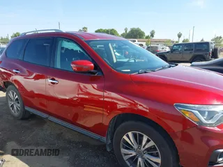 2018 Nissan Pathfinder SV z VIN 5N1DR2MN5JC678022, wystawiony jako IAAI lot #42206918 z przebiegiem 106 488 mil mil oraz . Historia ofert i sprzedaży dostępna na DreamBid. Obrazek 13.