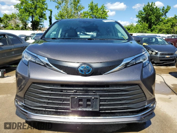 2021 Toyota Sienna XLE with VIN 5TDYSKFC3MS018859, listed as a Copart auction lot 55819654 with 89,399 mi miles and Salvage title. Bid and sale history available at DreamBid. Image 5.
