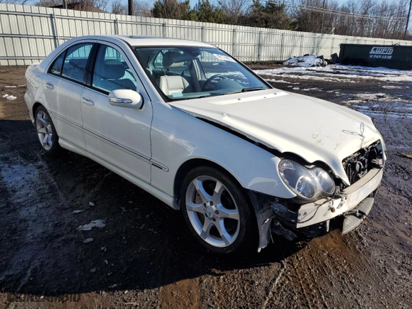 2007 Mercedes-Benz C-Class 2.5L Sport with VIN WDBRF52HX7F924795, listed as a Copart auction lot 42174425 with 102,793 mi miles and Salvage Title. Bid and sale history available at carsss.com. Image 4.