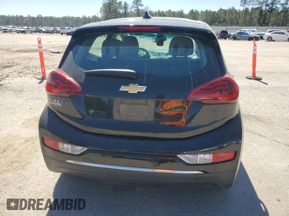 2017 Chevrolet Bolt EV LT z VIN 1G1FW6S08H4165154, wystawiony jako Copart lot #47934435 z przebiegiem 76 692 mil mil oraz Szkody całkowita. Historia ofert i sprzedaży dostępna na DreamBid. Obrazek 6.