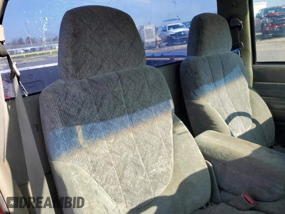 1998 GMC Sonoma z VIN 1GTCS144XWK512047, wystawiony jako Copart lot #85928244 z przebiegiem 259 749 mil mil oraz Szkody całkowita. Historia ofert i sprzedaży dostępna na DreamBid. Obrazek 10.