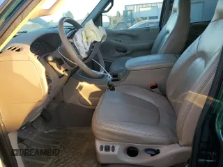 2000 Ford Expedition XLT with VIN 1FMRU1666YLA59489, listed as a Copart auction lot 42257505 with Not Provided miles and Salvage Title. Bid and sale history available at DreamBid. Image 7.