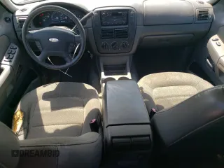 2004 Ford Explorer XLS с VIN 1FMZU62KX4UA25110, выставлен на аукционе Copart как лот 65354765 с пробегом 299 766 миль миль и Списание • Salvage title. История ставок и продаж доступна на DreamBid. Изображение 8.