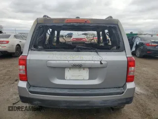 2017 Jeep Patriot Sport z VIN 1C4NJPBB3HD203690, wystawiony jako Copart lot #82044774 z przebiegiem Nie podano mil oraz Szkoda całkowita • Salvage title. Historia ofert i sprzedaży dostępna na DreamBid. Obrazek 6.