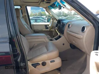 2003 Ford Expedition Eddie Bauer with VIN 1FMFU18L03LA54089, listed as a IAAI auction lot 41842194 with 33,834 mi miles. Bid and sale history available at carsss.com. Image 5.